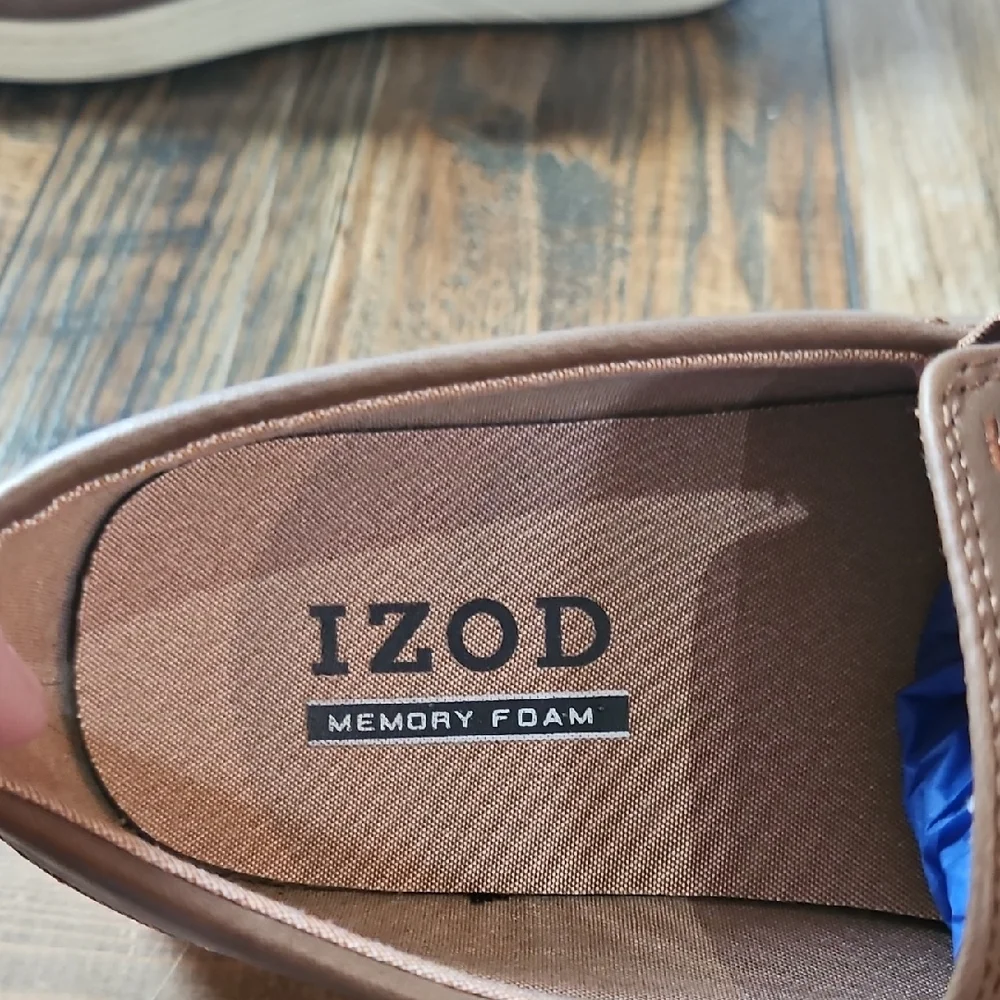 Izod Men's Brown Leather Slip-On Loafers‎